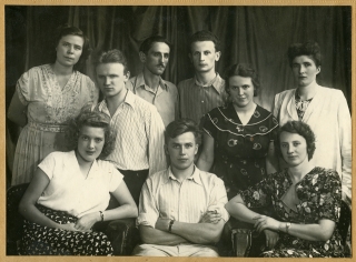 Леопольд Ященко з однокурсниками. 1954 Леопольд Ященко з однокурсниками. 1954